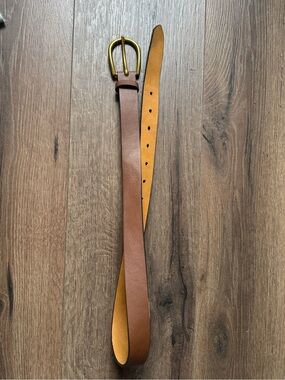 Classic Brown Leather Women’s Belt with Brass Buckle